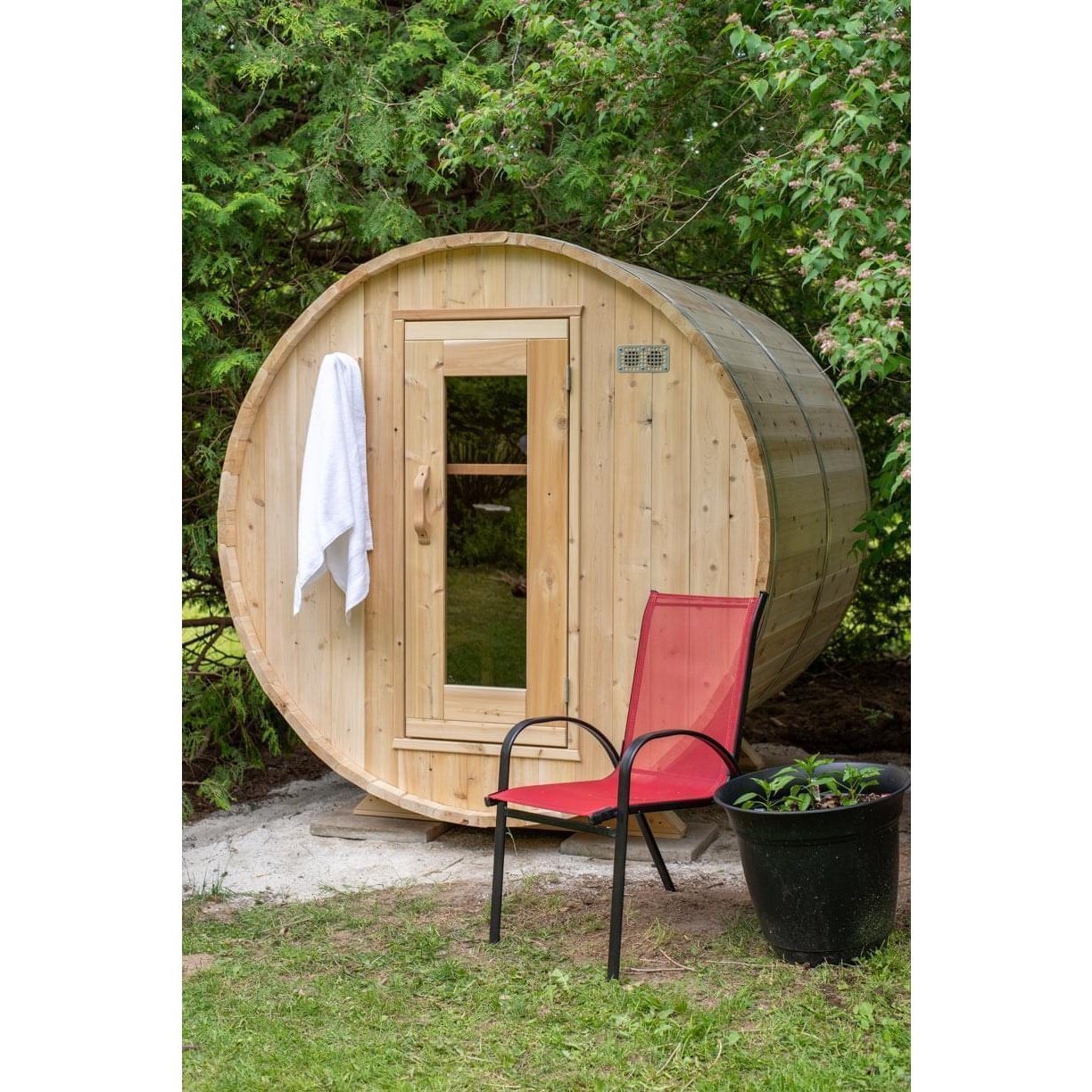 Dundalk Leisurecraft Harmony 2-4 Person Barrel Sauna - Image 3