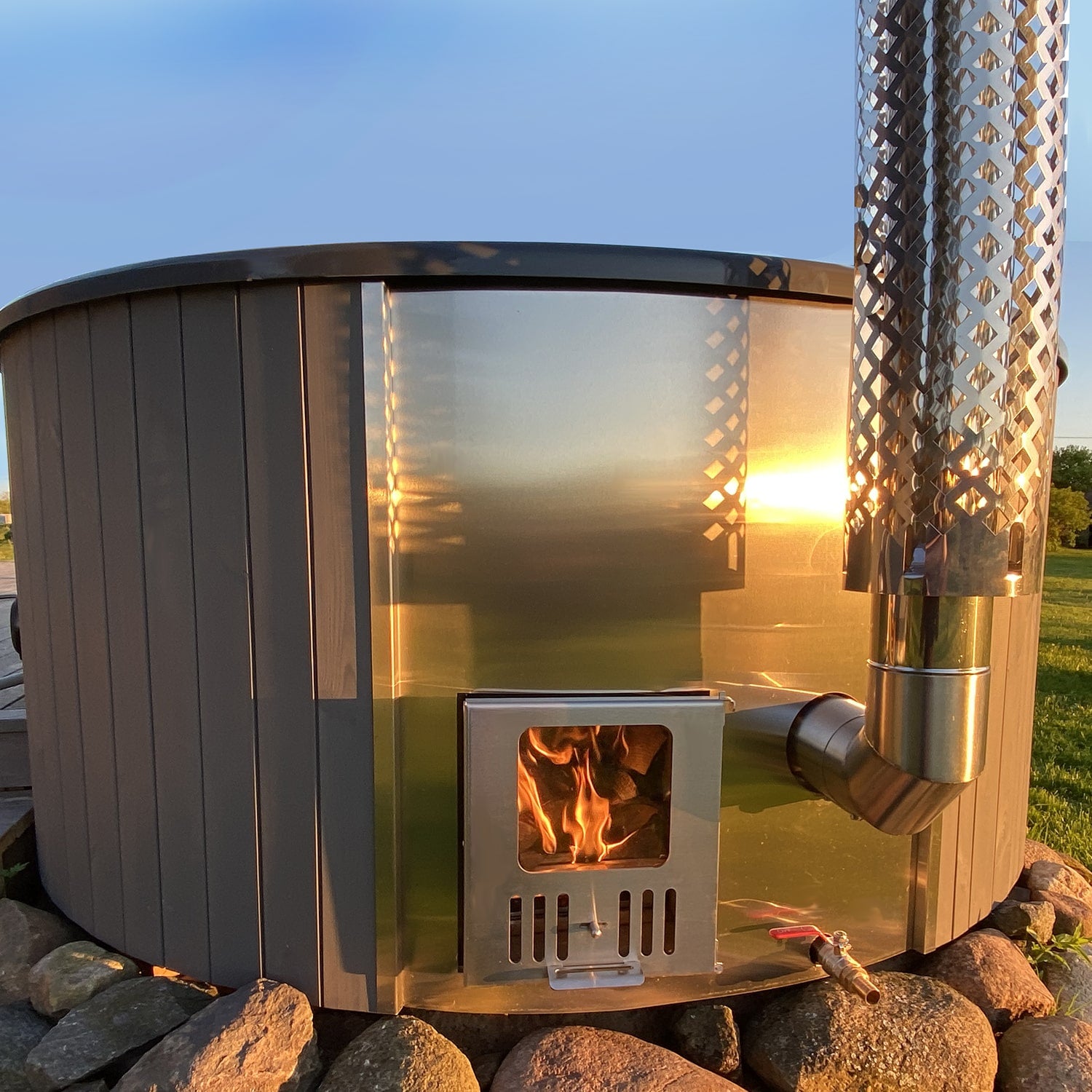 SaunaLife S4N 6-Person Wood-Burning Hot Tub - Image 3